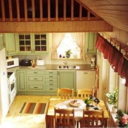 Ferienhäuser Röesee Küche und Esstisch kleines Haus