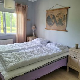 Ferienhaus Gändelnsee – Schlafzimmer mit Doppelbett