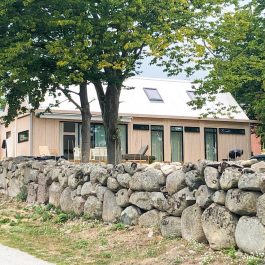 Ferienhaus Hällevik – Blick zum Haus