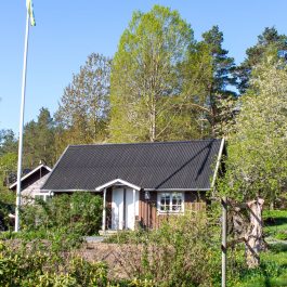 Kleines, gemütliches Ferienhaus in Småland nahe herrlicher Schärenküste, der authentischsten Landschaftsform in Schweden