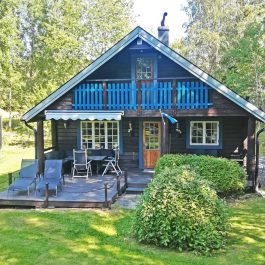 Kinderfreundliches Ferienhaus mit Sauna und schönem Garten in Alleinlage, nahe Schärenküste und Stockholm